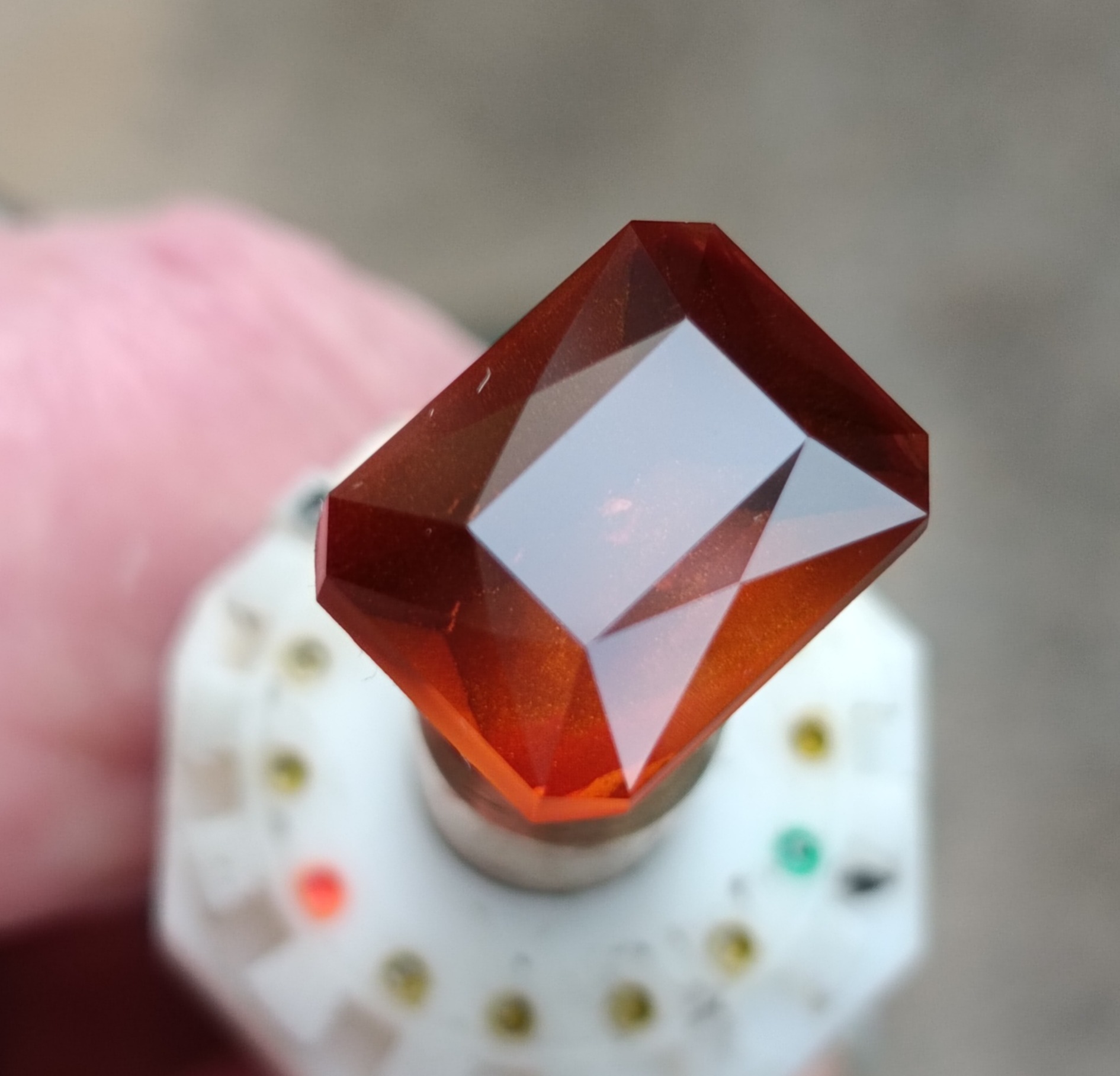 Syn. corundum